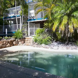 utopia-beach-house.queenslandhotels.net/